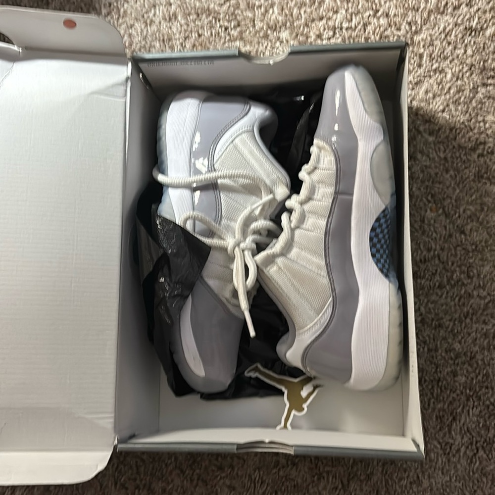 Jordan’s Sneakers Like New